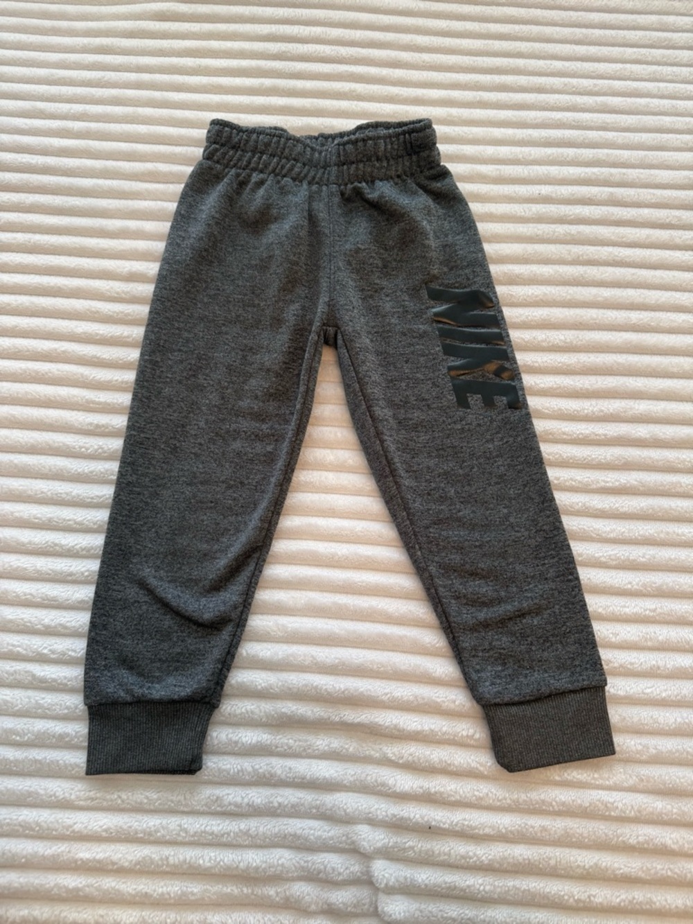 Nike Kids Dark Gray Jogger Sweatpants with Side Logo